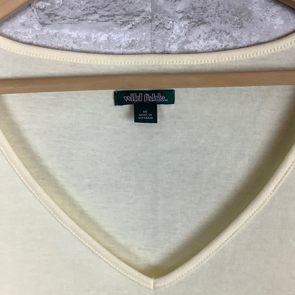 Wild Fable Pale Yellow V-Neck Short Sleeve T-Shirt - Picture 3 of 9